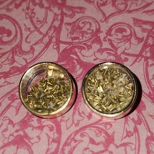 Novelty Used Gokd Flake Clip Style Earrings set 3/4"
